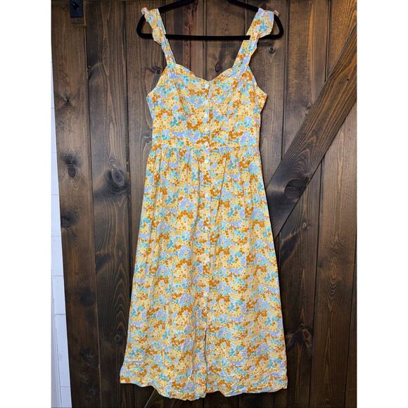 Molly Bracken Liberty Floral Print Midi Dress - Picture 4 of 10